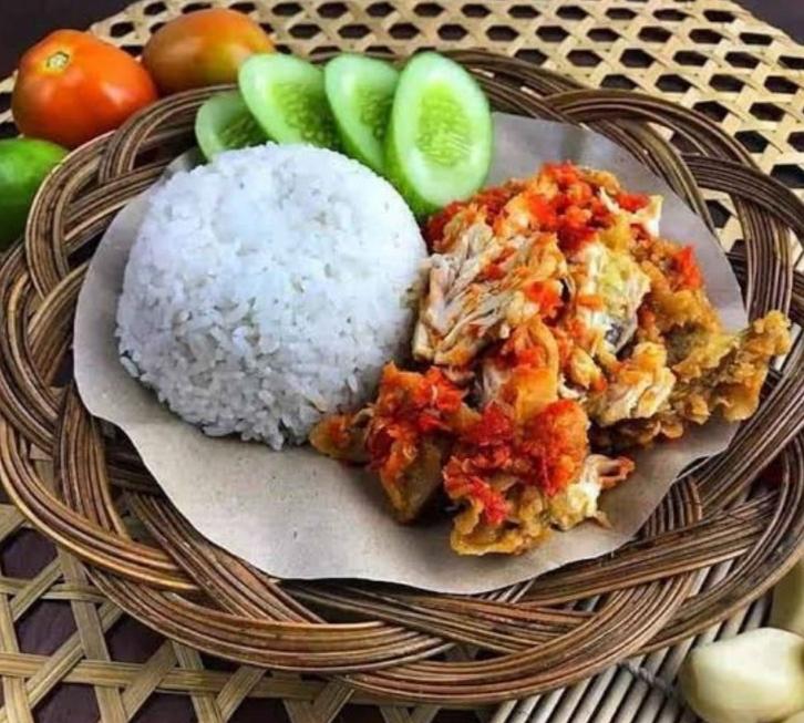 Famous Fried chicken--1